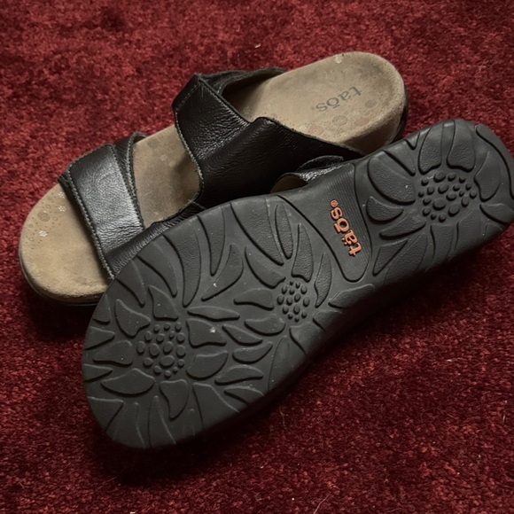 Taos Footwear Dark Leather Sandals - Picture 3 of 7